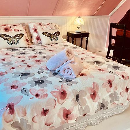 グランド・ベルジュロンヌ Bed & Cafe Petit Papillon Bed & Breakfast エクステリア 写真