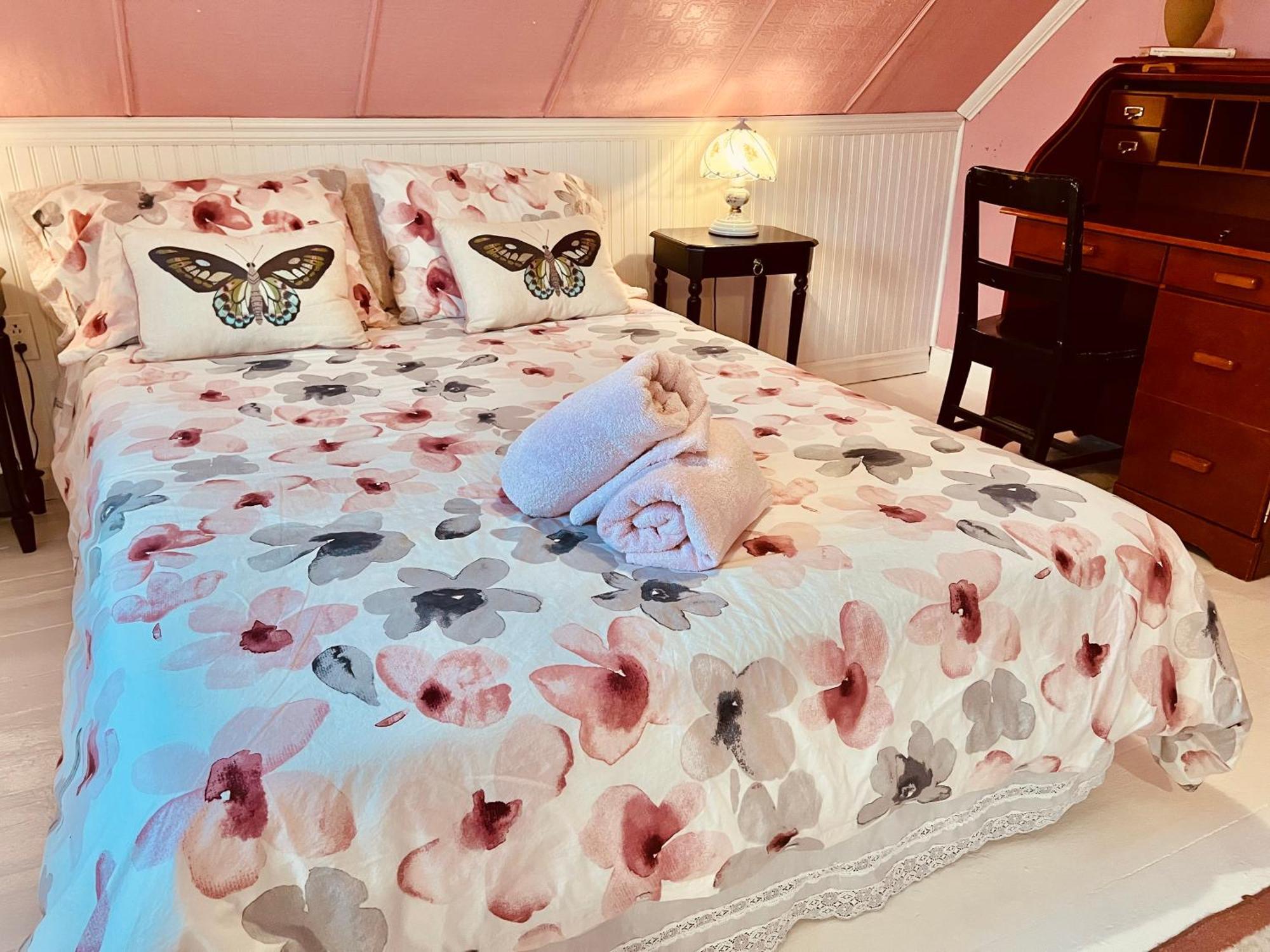 グランド・ベルジュロンヌ Bed & Cafe Petit Papillon Bed & Breakfast エクステリア 写真