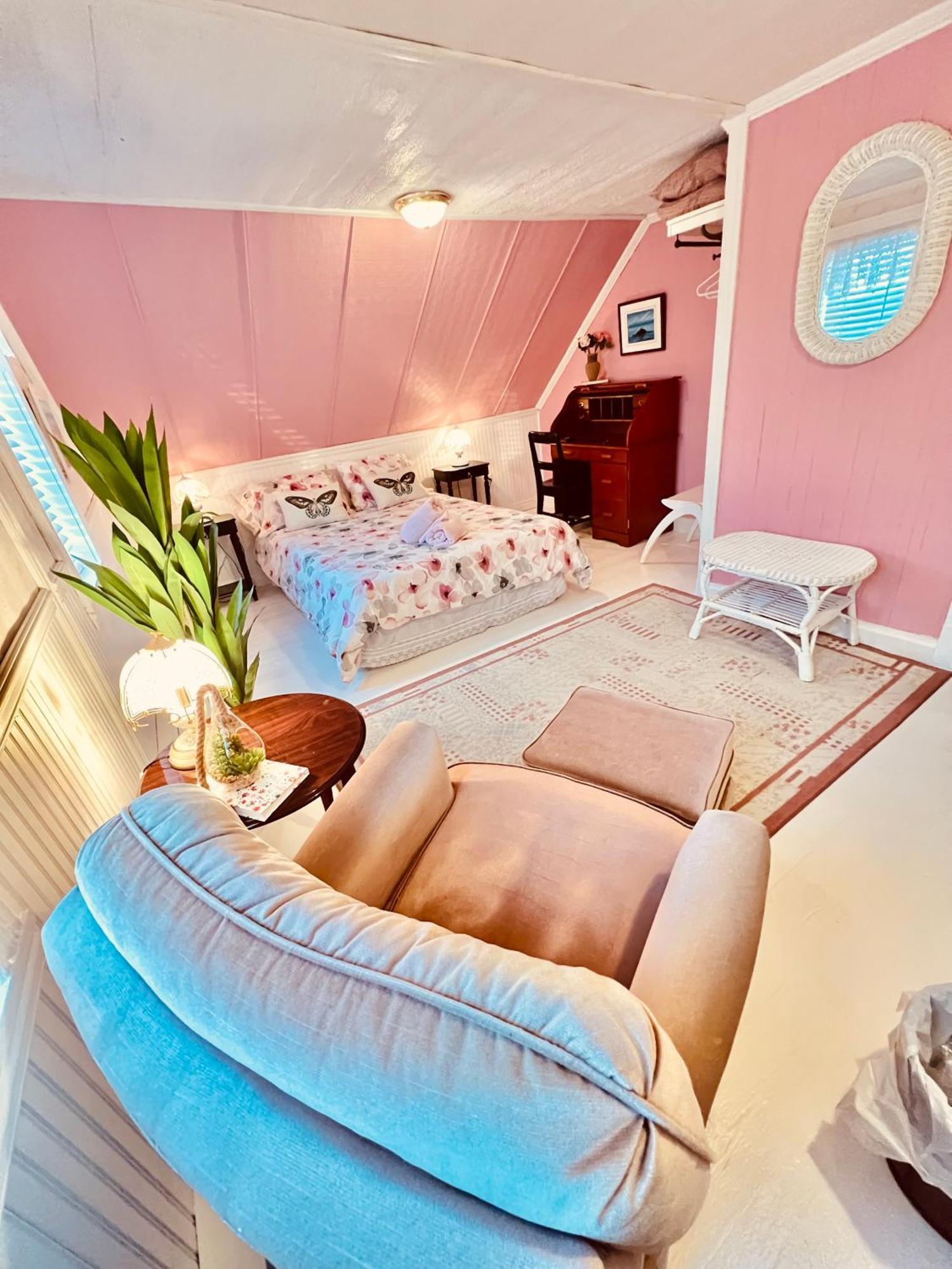 グランド・ベルジュロンヌ Bed & Cafe Petit Papillon Bed & Breakfast エクステリア 写真