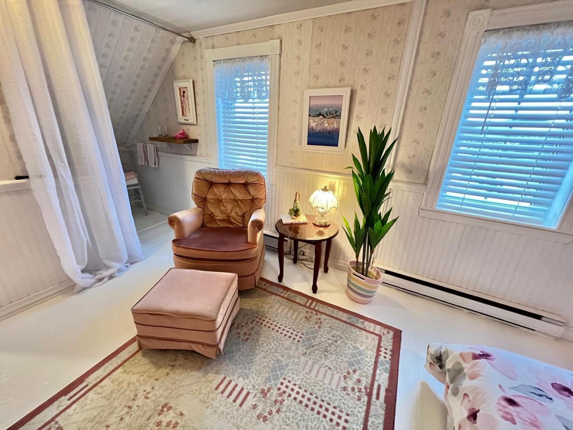 グランド・ベルジュロンヌ Bed & Cafe Petit Papillon Bed & Breakfast エクステリア 写真
